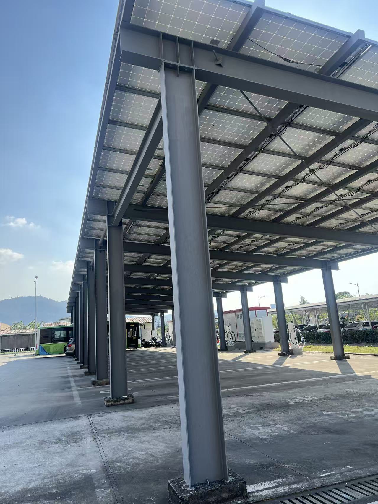 फोटोभोल्टिक भवन एकीकरणको विशिष्ट अनुप्रयोगहरू के हुन्?