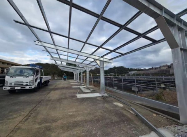 सम्मान ऊर्जा: सौर्य कारपोर्टहरूको अनन्त सम्भावनाहरूलाई पुन: परिभाषित गर्दै